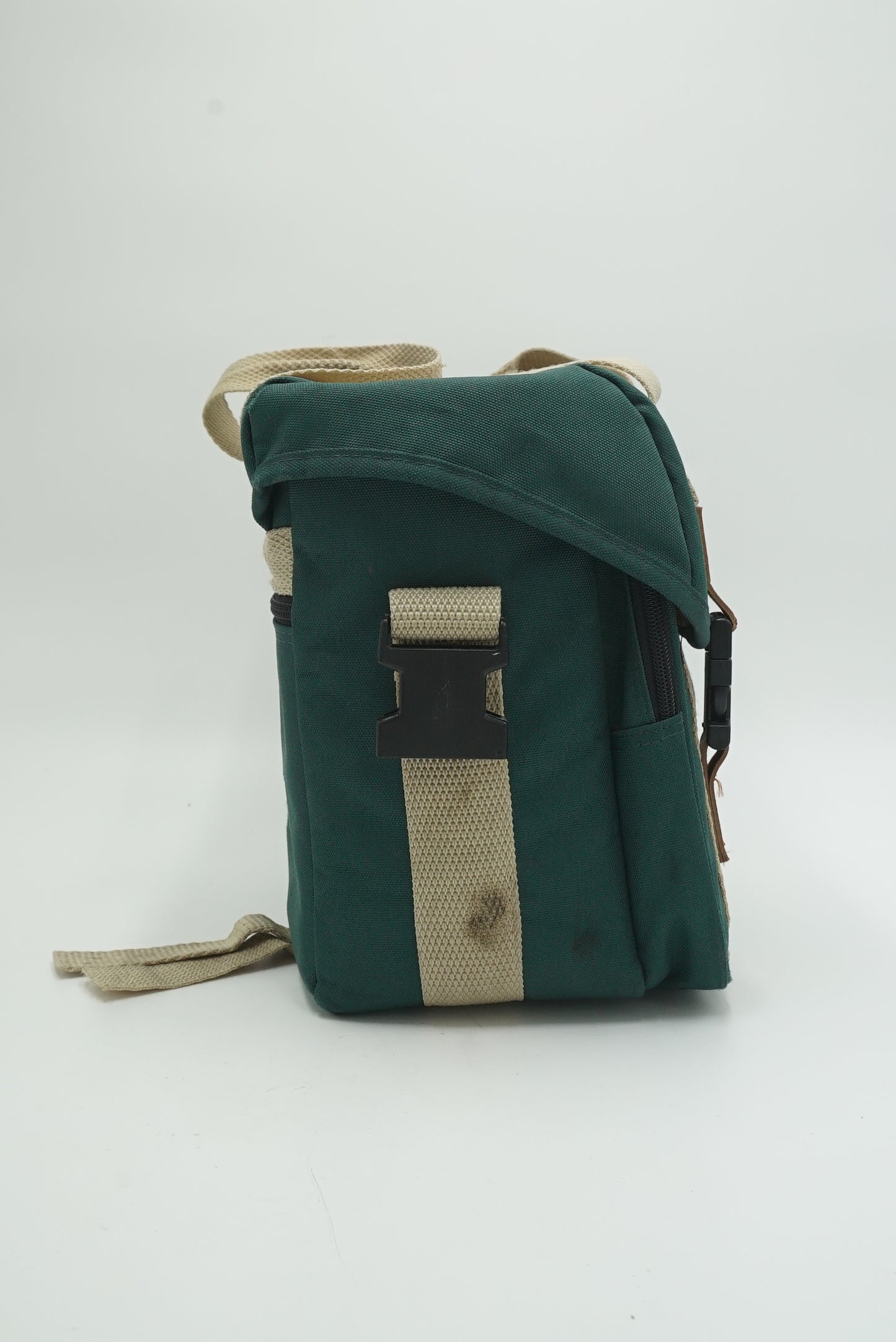 Canon Vintage 900 Green/Tan Shoulder Bag, Used