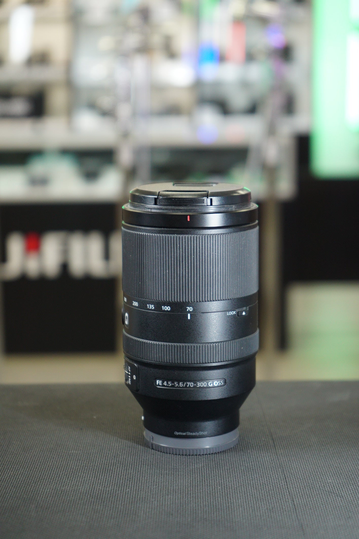 Sony SEL70300G/NA FE 70-300mm f/4.5-5.6 G OSS Lens, Used (For Parts)