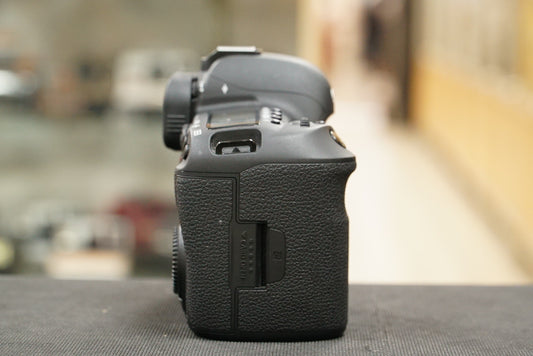 Canon EOS5DMIVBODY/00015 EOS 5D Mark IV, Body Only, Used