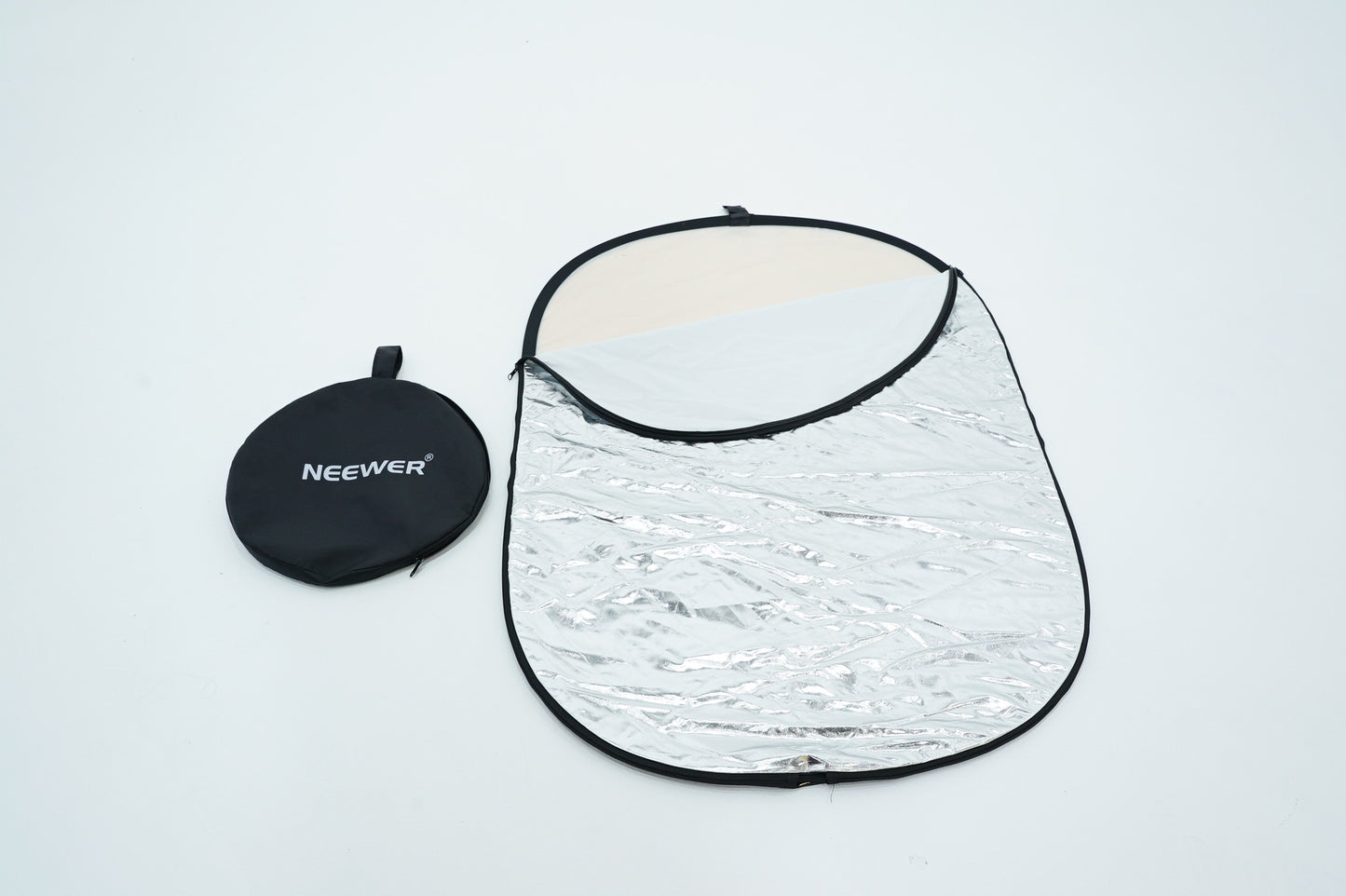 Neewer 5-in-1 Reflector 32x48 W/Carrying Case F/Photo Studio Shooting, Used