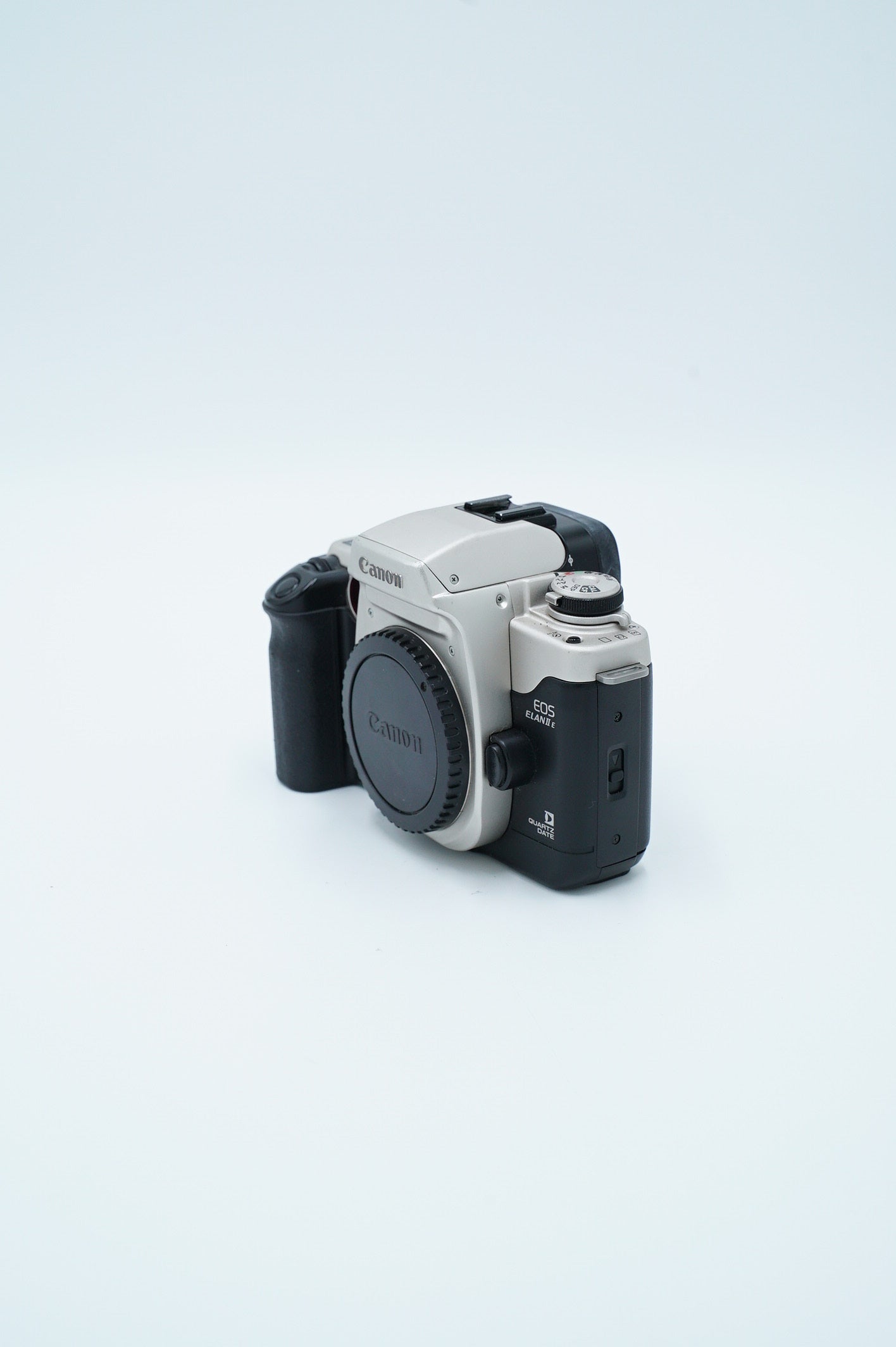 Canon EOSELANIIE/58277 EOS Elan II E 35mm Film Camera Body Only, Used