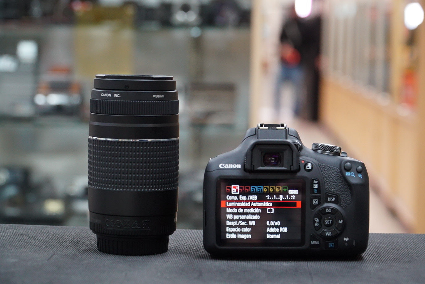 Canon EOSREBELT7/DUALLENS/33681 Rebel T7, EF-S 18-55mm f/4-5.6 IS STM + EF 75-300mm f/4-5.6 III, Used