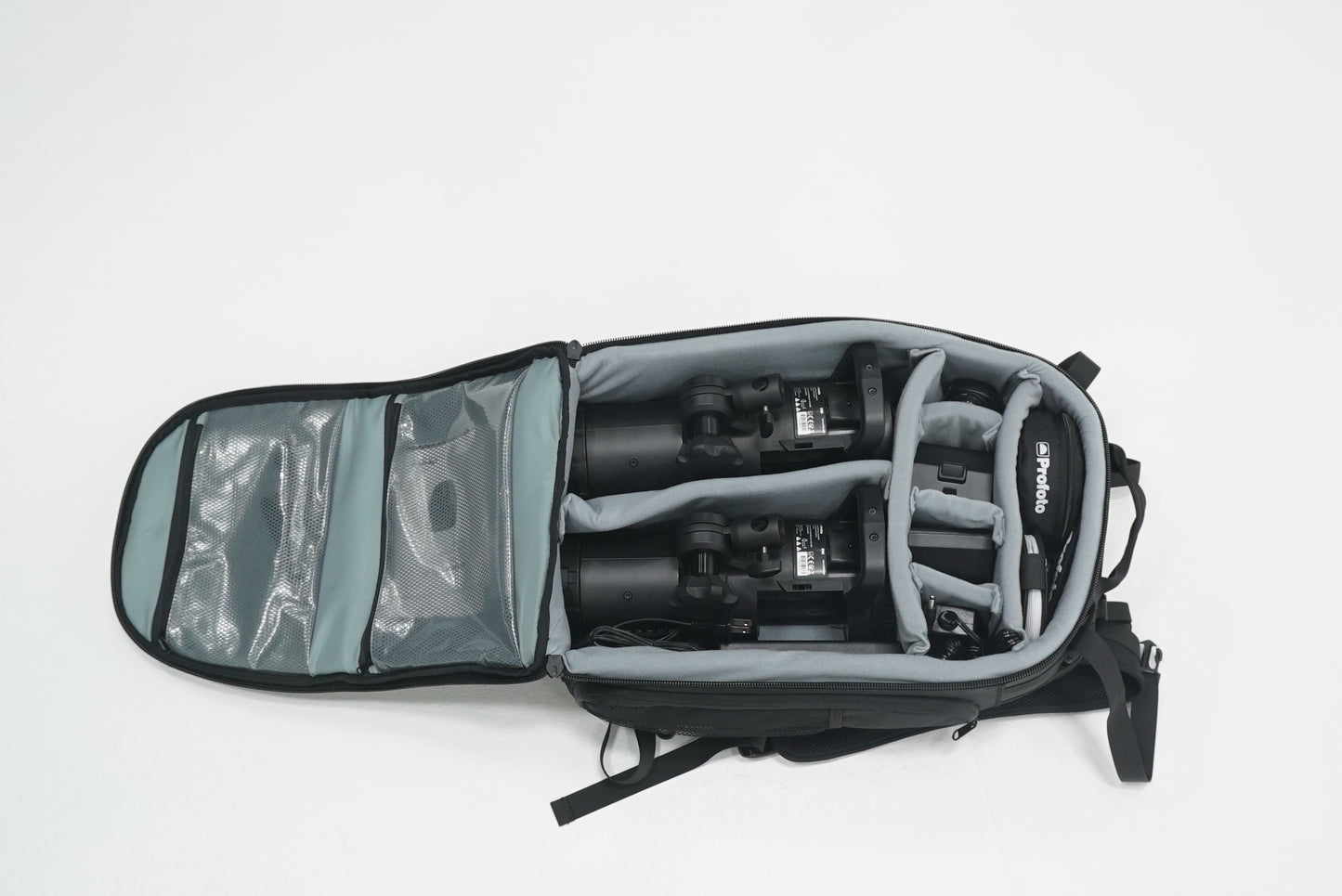 Profoto 901027/38296/38181 B1X 500 AIRTTL 2-Light Location Kit + Air Remote + OCF Magnum, Used