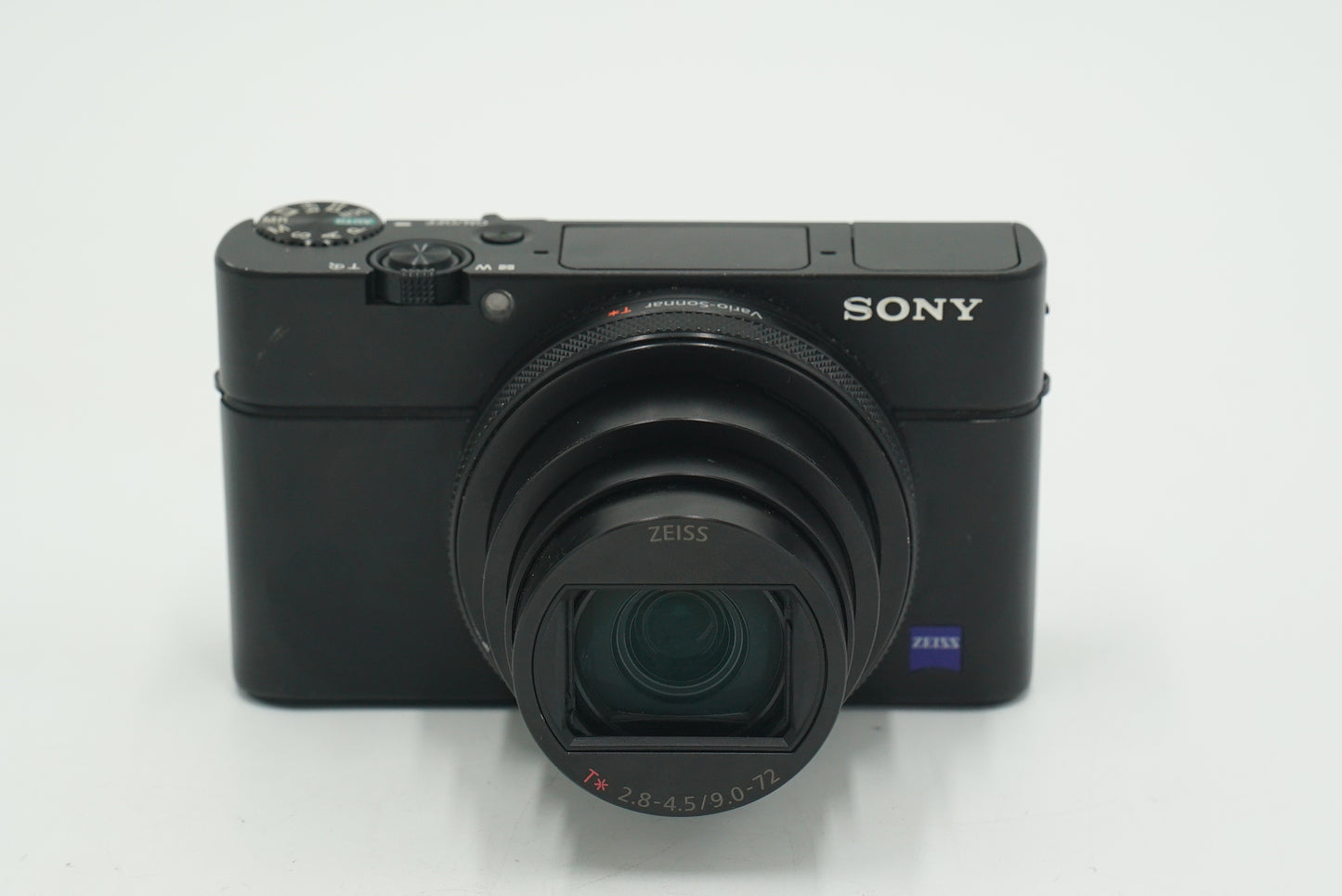 Sony DSCRX100M7/6513079, 24-200mm Zeiss Vario-Sonnar f/2.8-4.5 + VCT-SGR1, Used