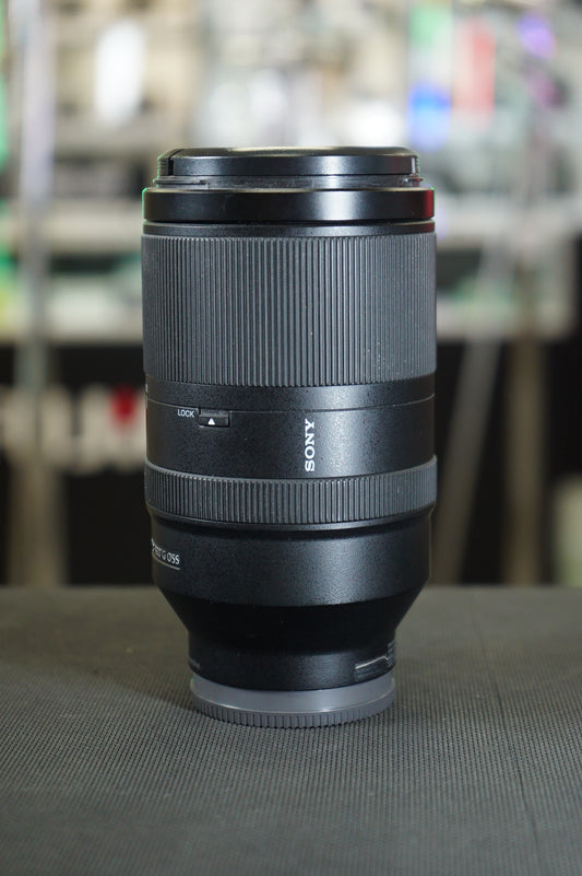 Sony SEL70300G/NA FE 70-300mm f/4.5-5.6 G OSS Lens, Used (For Parts)