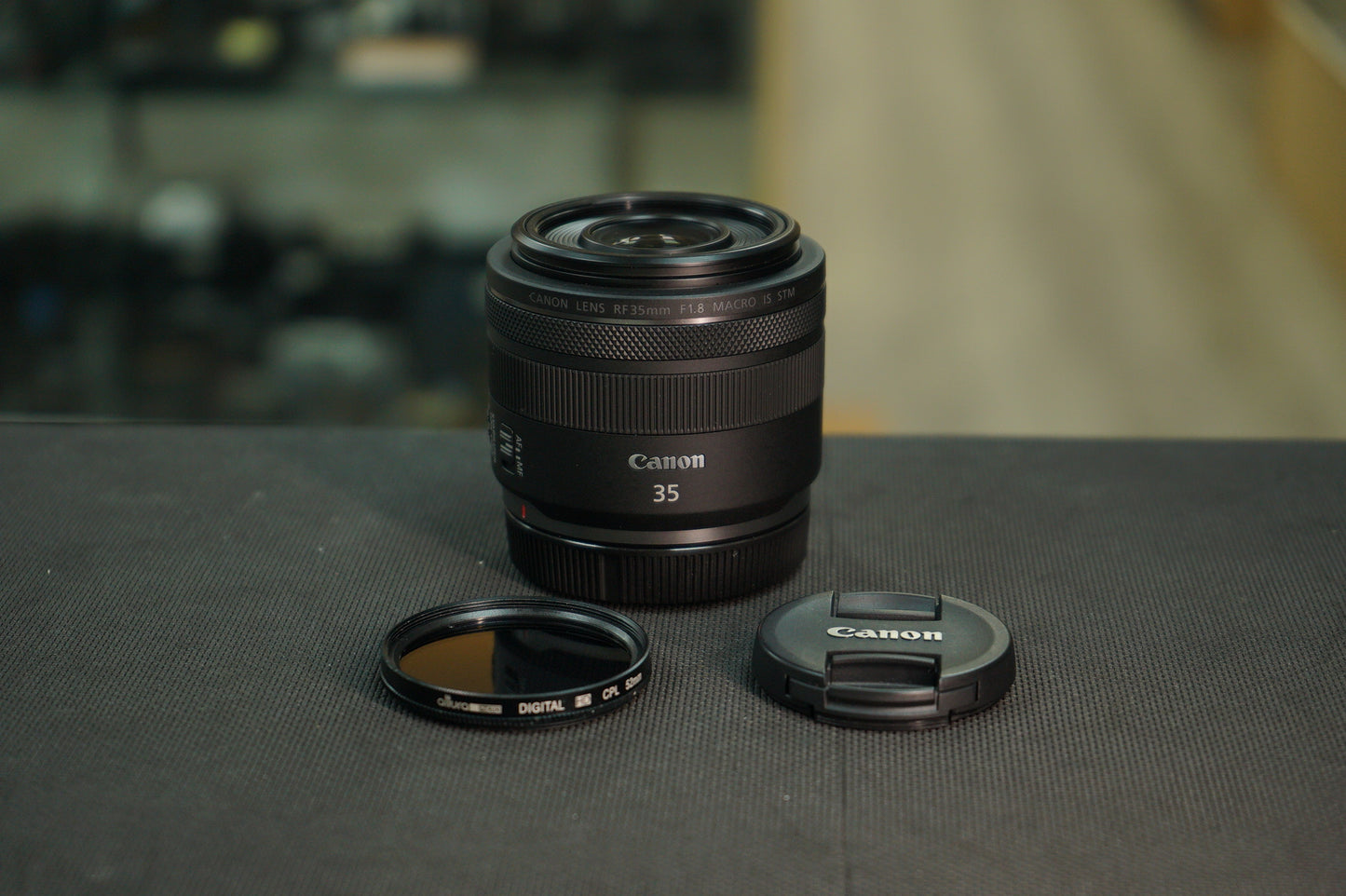 Canon RF35/1.8/06926 RF 35mm f/1.8 IS Macro STM, Used