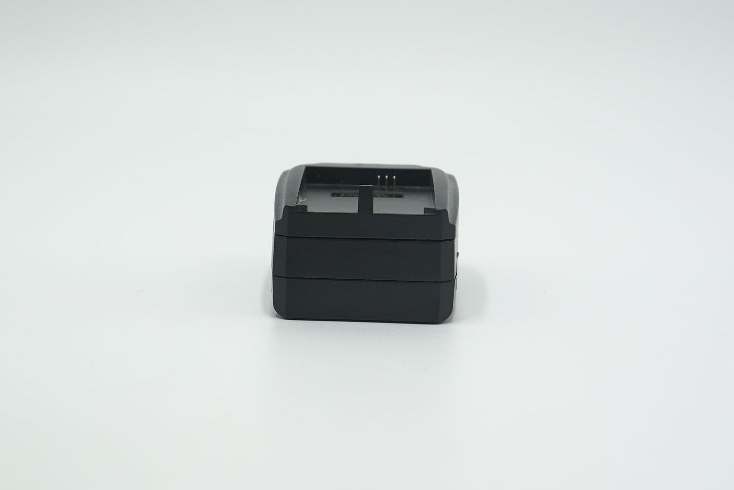 Pearstone Charger for Canon LPE5, Used