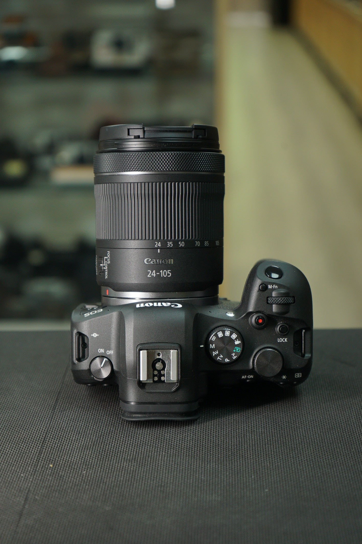 Canon EOSR6/24105STM/01417 EOS R6, RF 24-105mm f/4-7.1 IS STM, Used