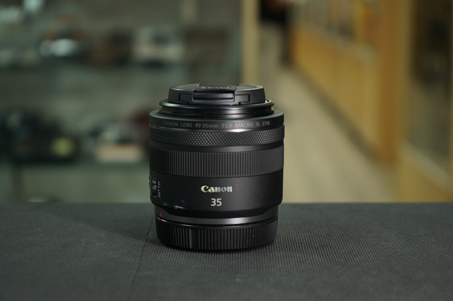 Canon RF35/1.8/02557 RF 35mm f/1.8 IS Macro STM, Used
