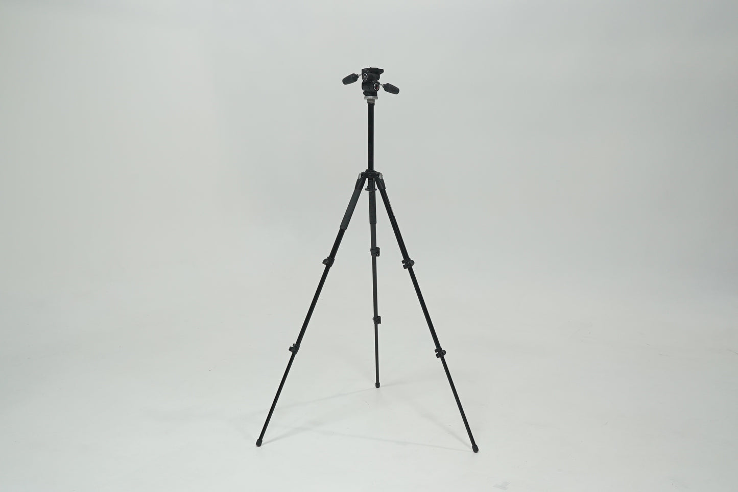 Manfrotto 190XB Aluminum Tripod w/804RC2 3-Way Head, Used