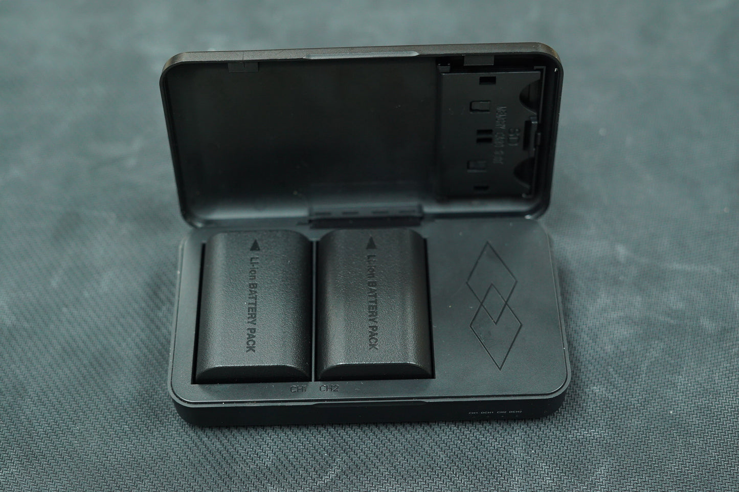 Ojelay DB-LPE6 Charger & Powerbank, Used