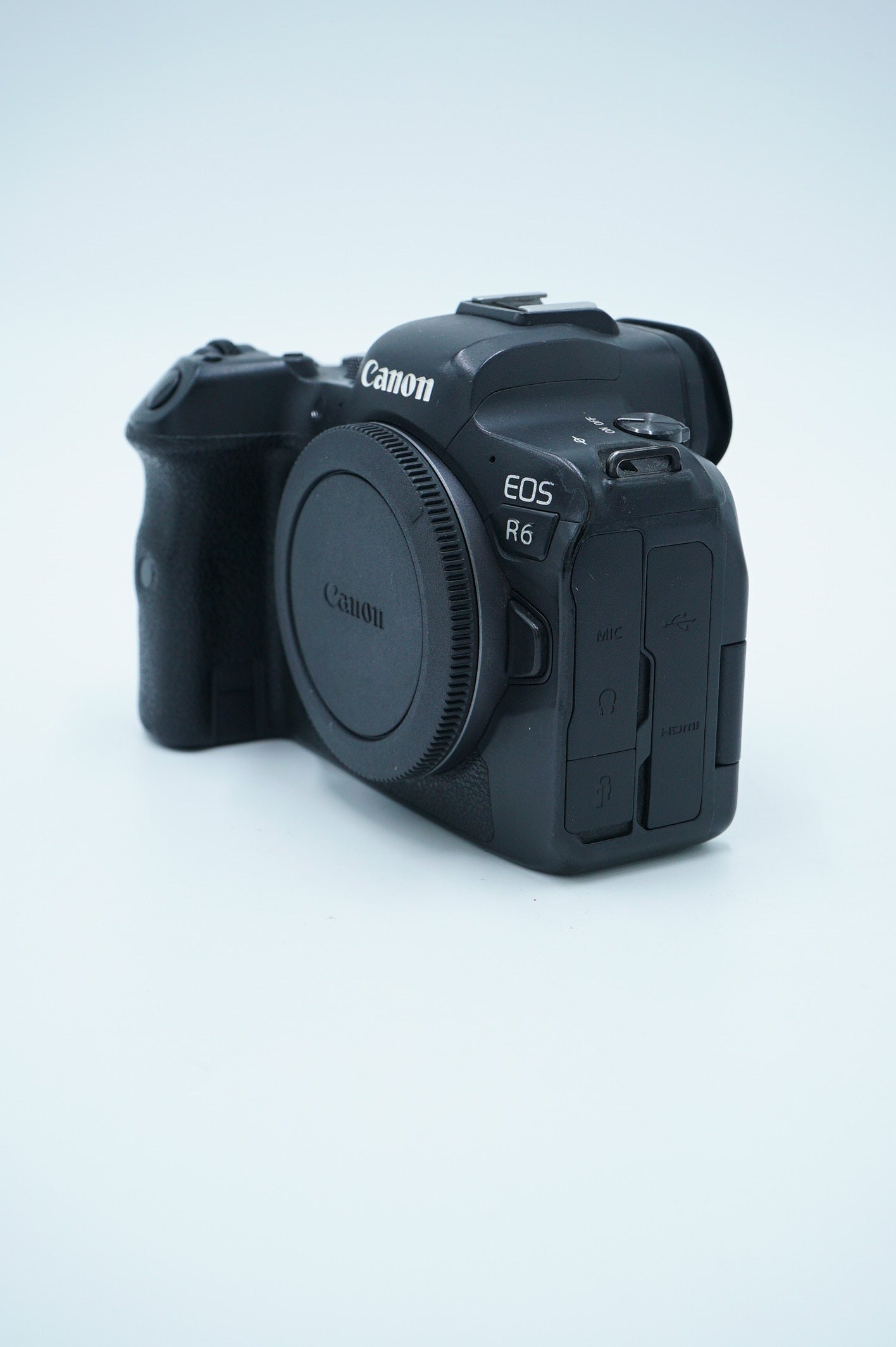 Canon EOSR6/06347 EOS R6 Mirrorless Digital Camera Body Only, Used