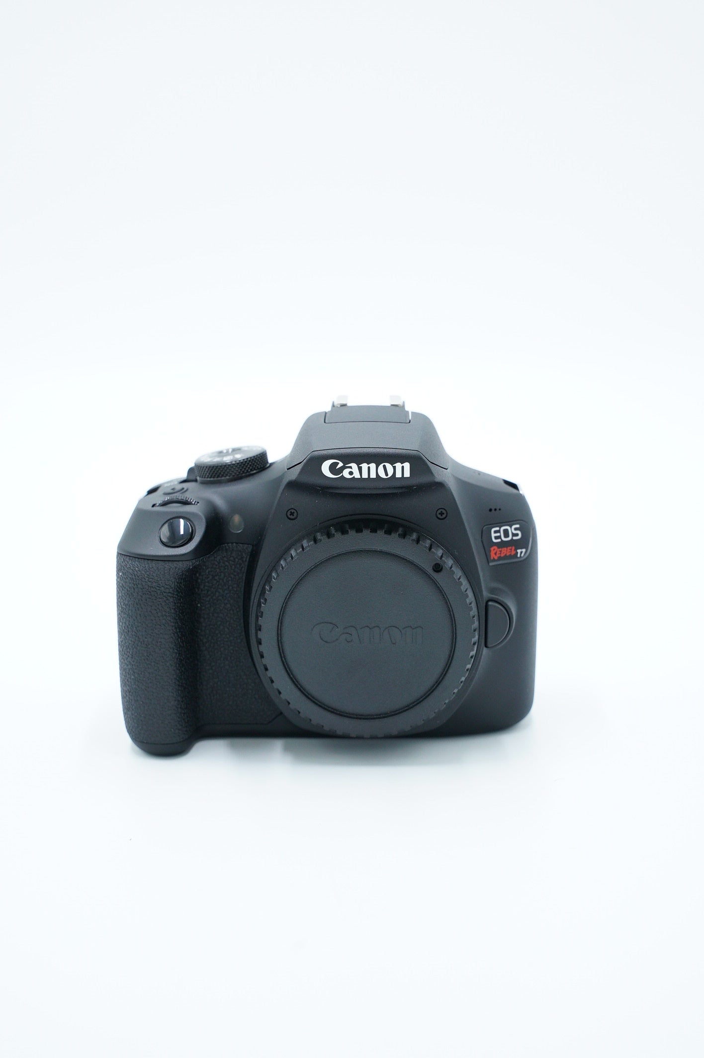Canon EOSREBELT7/1855/23631 Rebel T7, EF-S 18-55mm f/3.5-5.6 IS II, Used