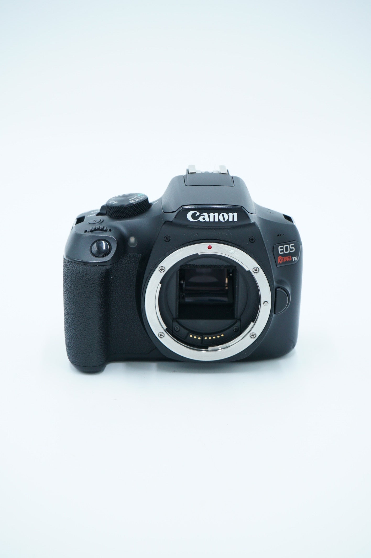 Canon EOSREBELT6/1855/11745 EOS Rebel T6, EF-S 18-55mm f/3.5-5.6 IS II, Used