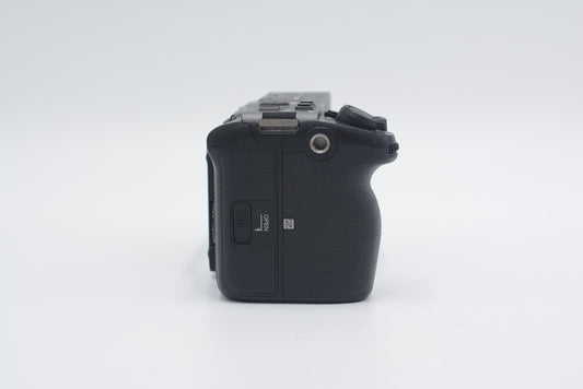 Sony FX3/3395108 Full-Frame Cinema Camera w/handle, Used