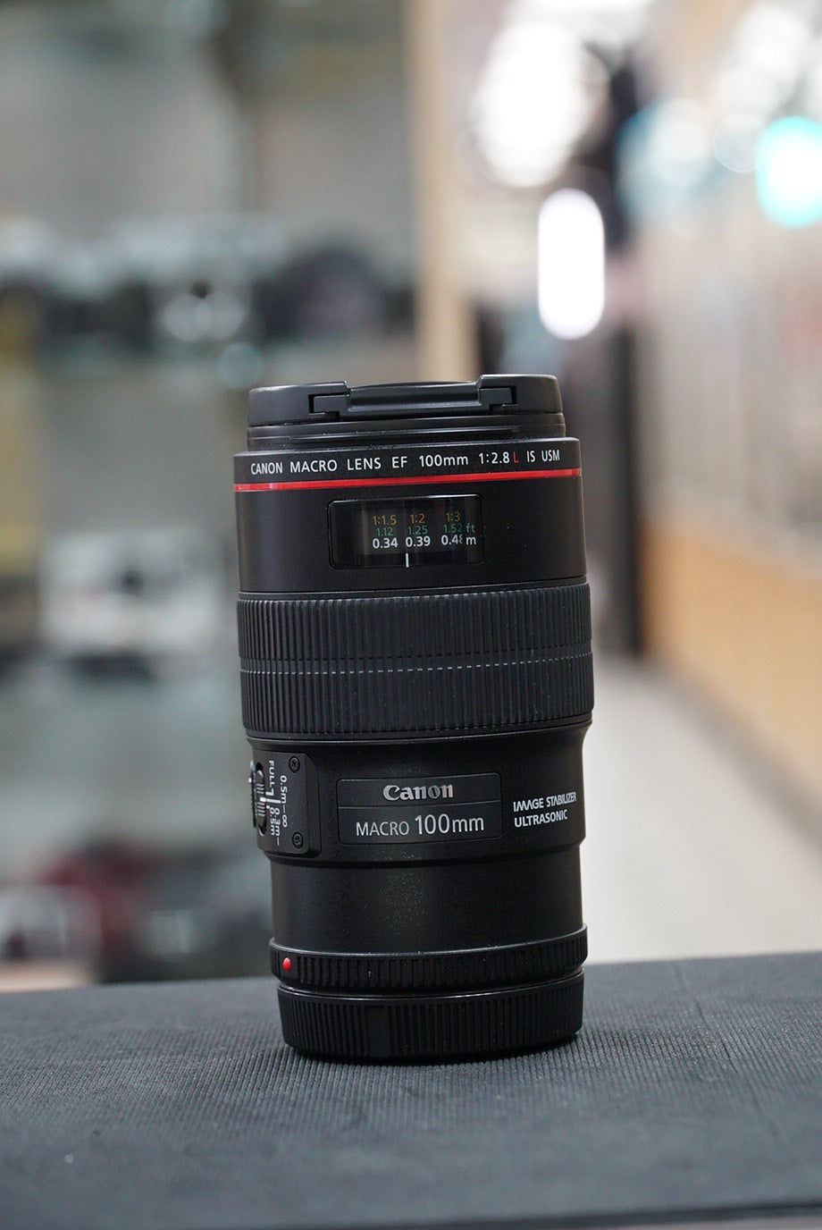 Canon EF10028LMIS/00330 EF 100mm f/2.8L Macro IS USM, Used