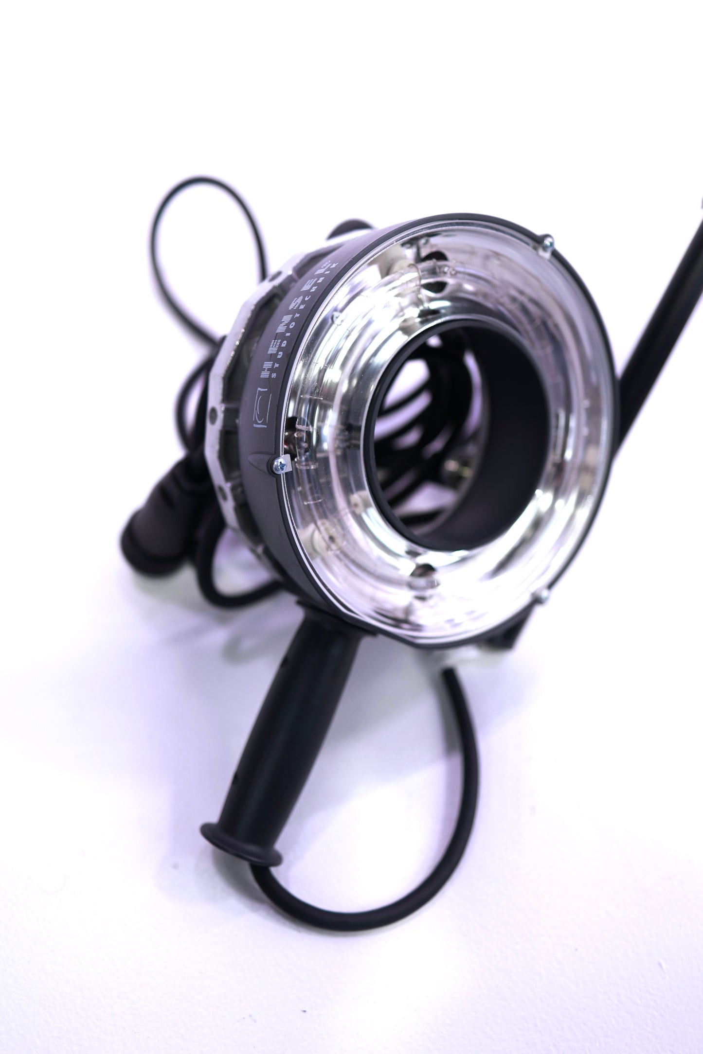Hensel EH PRO 1200-P Light Set (Stand, Ringblitz 1200XP-S, Bracket), Used