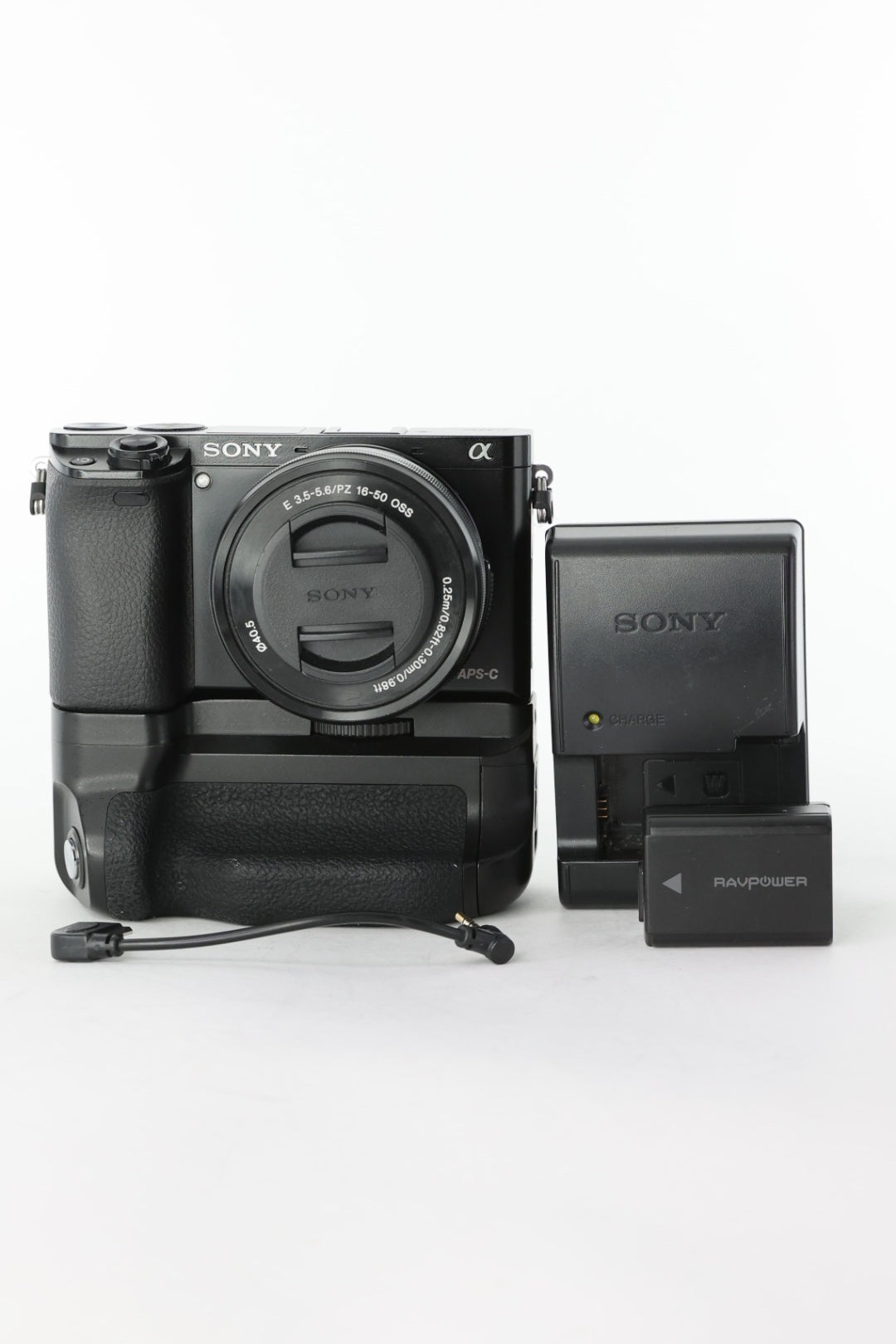 Sony A6000L/6766317, A6000, E PZ 16-50mm f/3.5-5.6 OSS, Black + Meke Battery Grip, Used