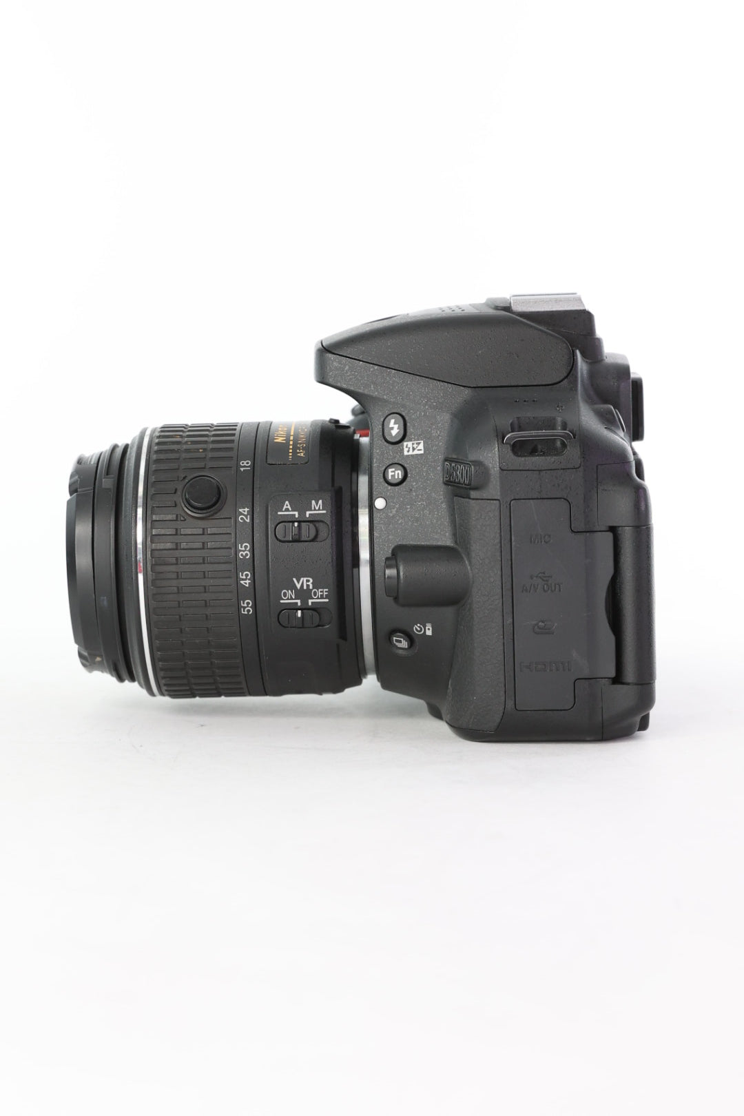 Nikon D5300/1855/75218 D5300 + AF-S 18-55mm f/3.5-5.6G II VR, Used