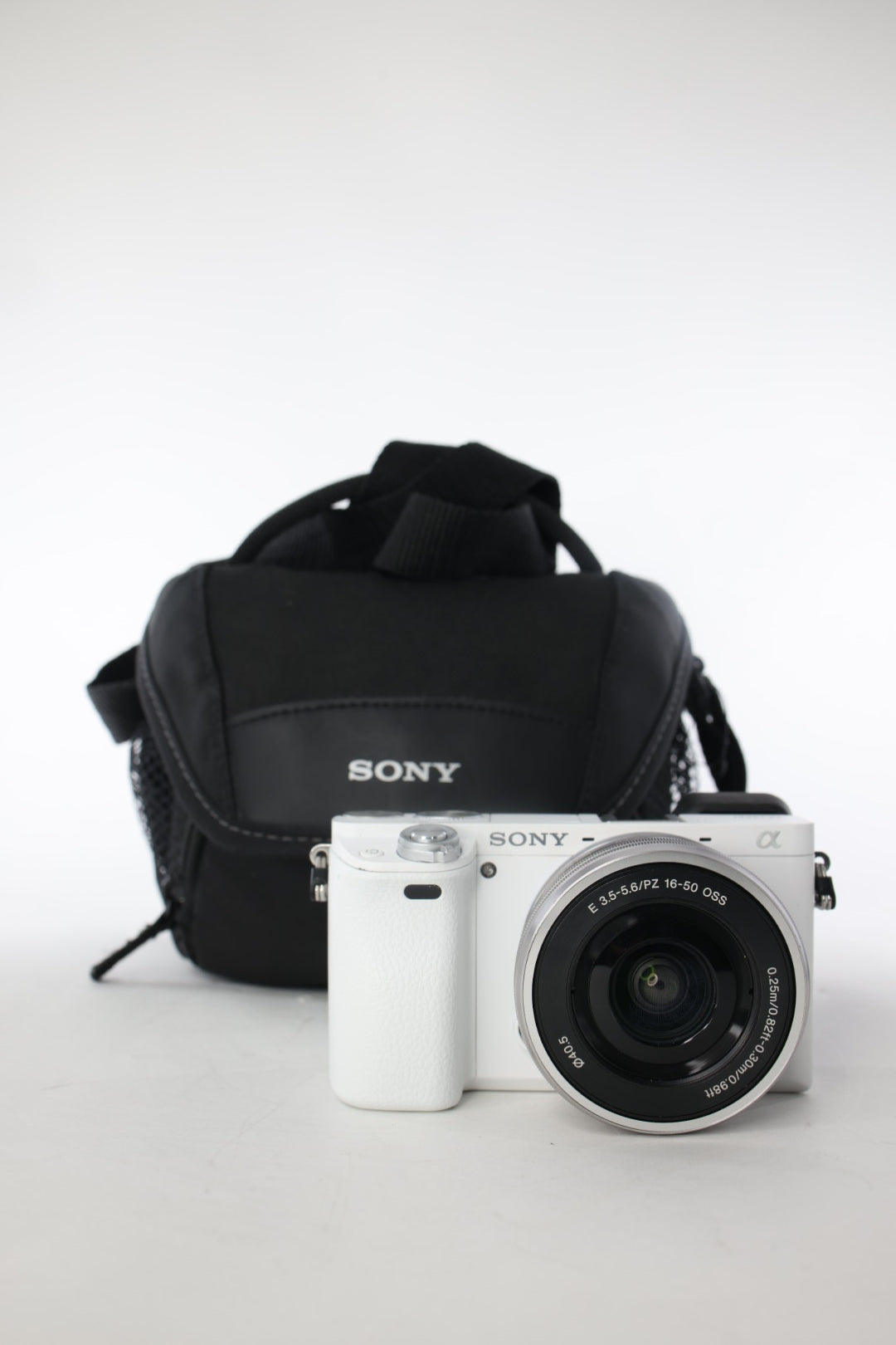 Sony A6000L/3491570, A6000, E PZ 16-50mm f/3.5-5.6 OSS, White, Used