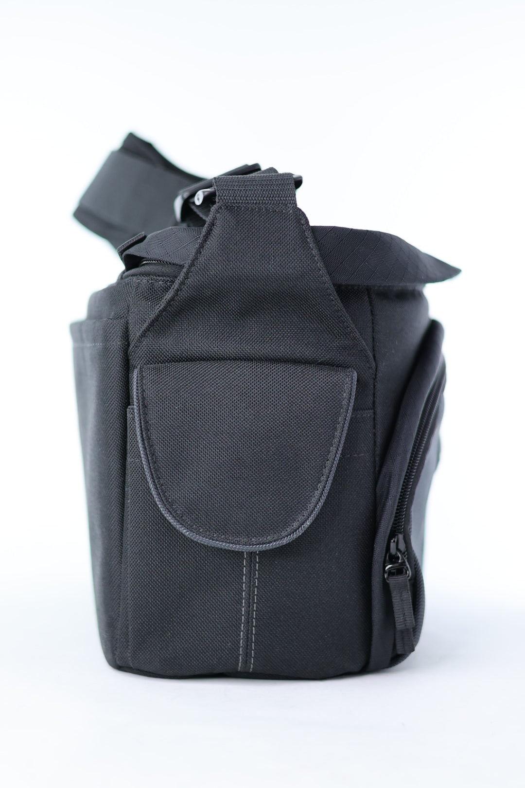 Tamrac Messenger Bag, Black/Gray, Used