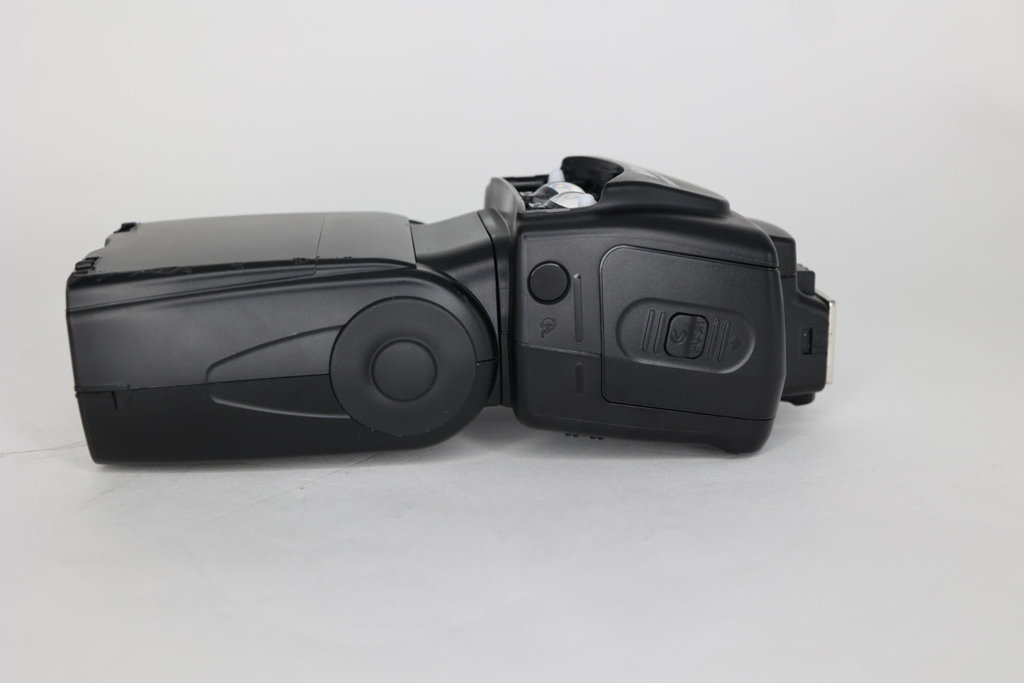 Nikon SB700/68031 SB700 Speedlight, Used