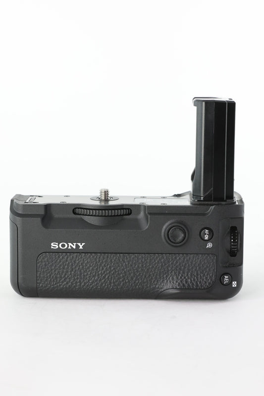 Sony VGC3EM/3337058 Vertical Grip F/ILCE9+A7R Mark III, Used