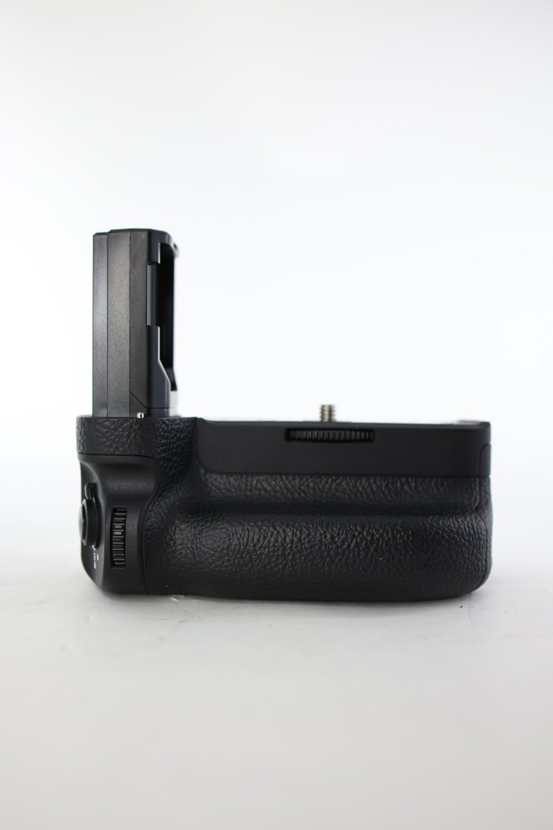 Sony VGC3EM/3337058 Vertical Grip F/ILCE9+A7R Mark III, Used