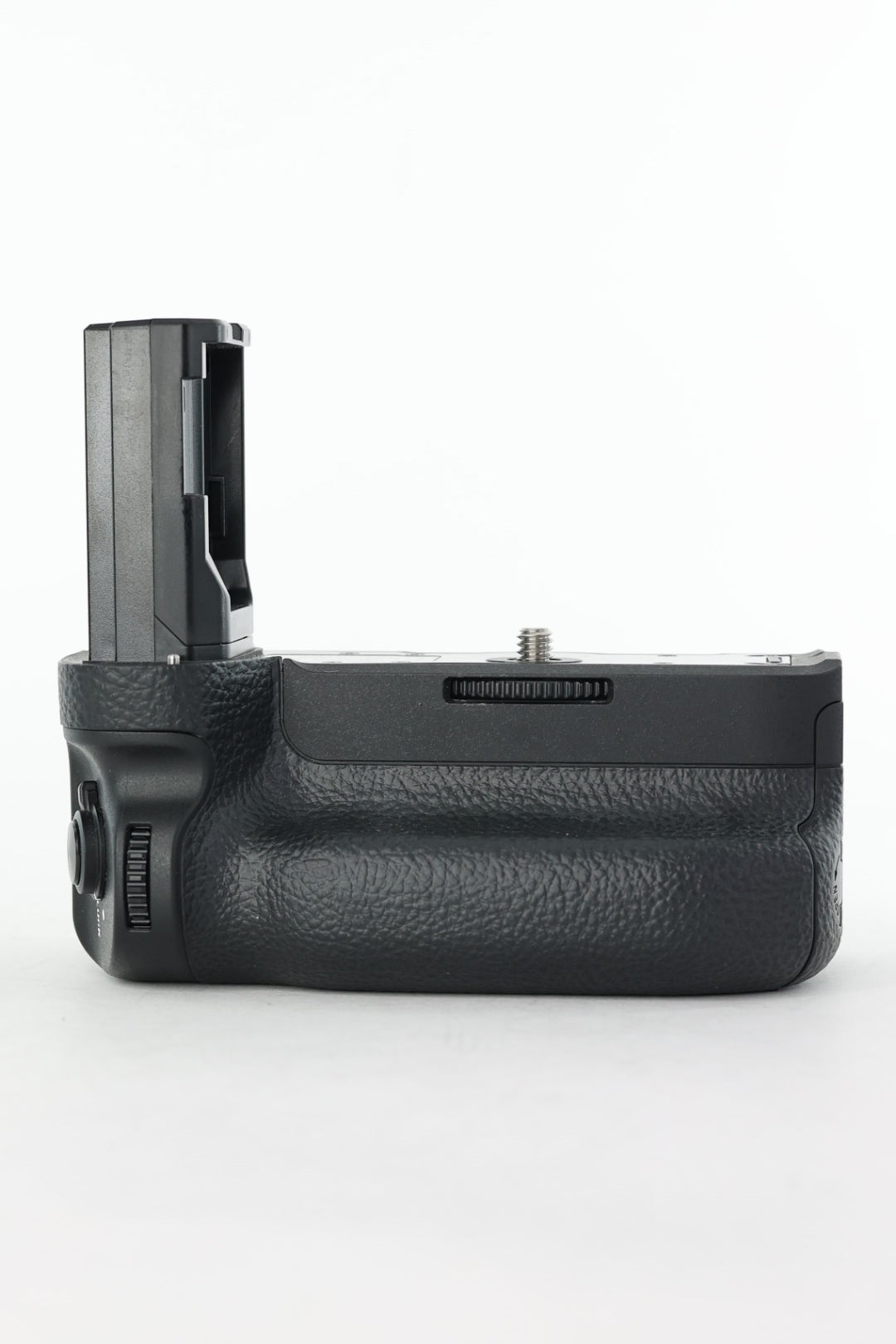 Sony VGC3EM/3337060 Vertical Grip F/ILCE9+A7R Mark III, Used