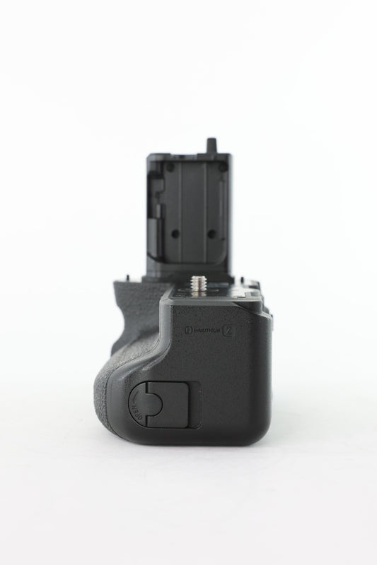 Sony VGC4EM/3324649 Vertical Grip, Used