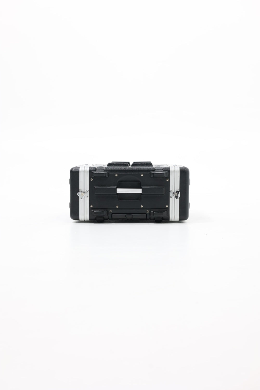 Sennheiser/Gator Kit, EWG4 Wireless Lavalier System (4 units) + 10-Rack Space Case (Power Supply/Cables), Used