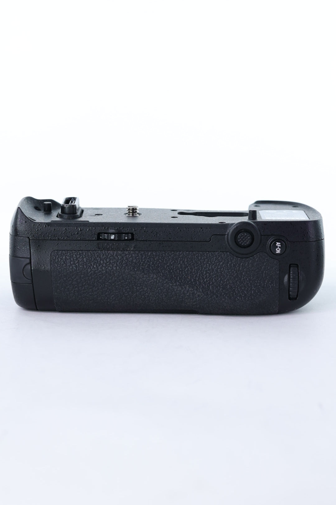 Nikon MBD18/41016 MB-D18 Battery Grip F/D850, Used