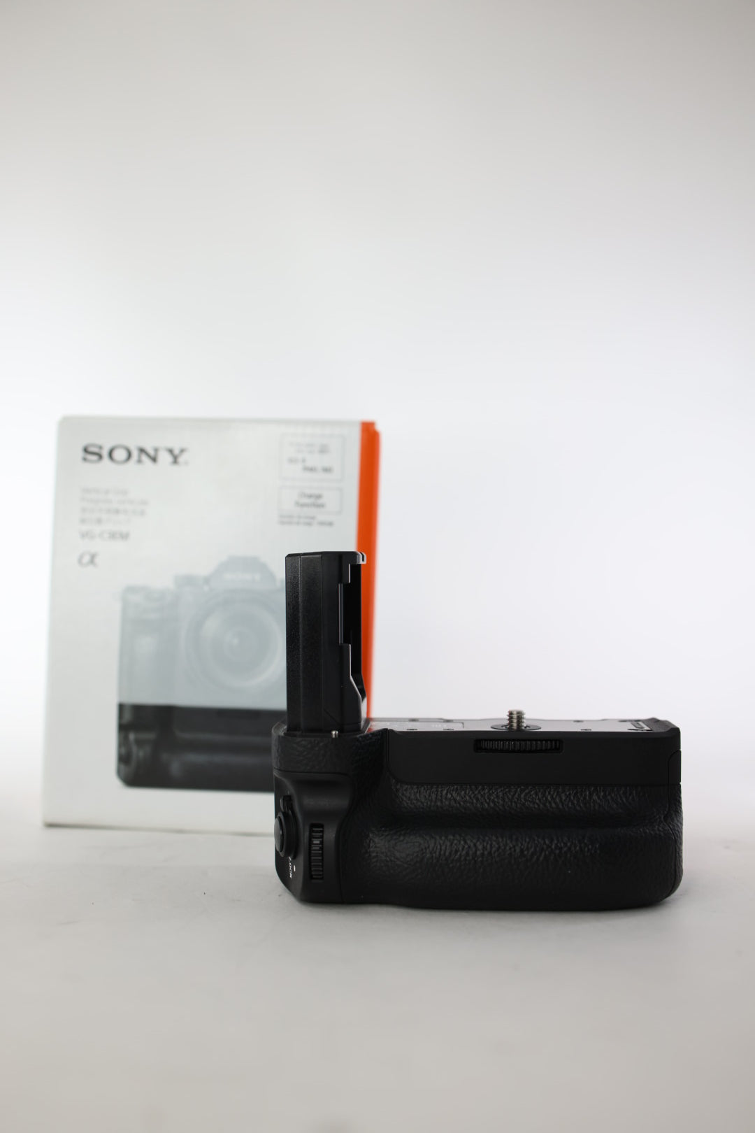 Sony VGC3EM/3337058 Vertical Grip F/ILCE9+A7R Mark III, Used