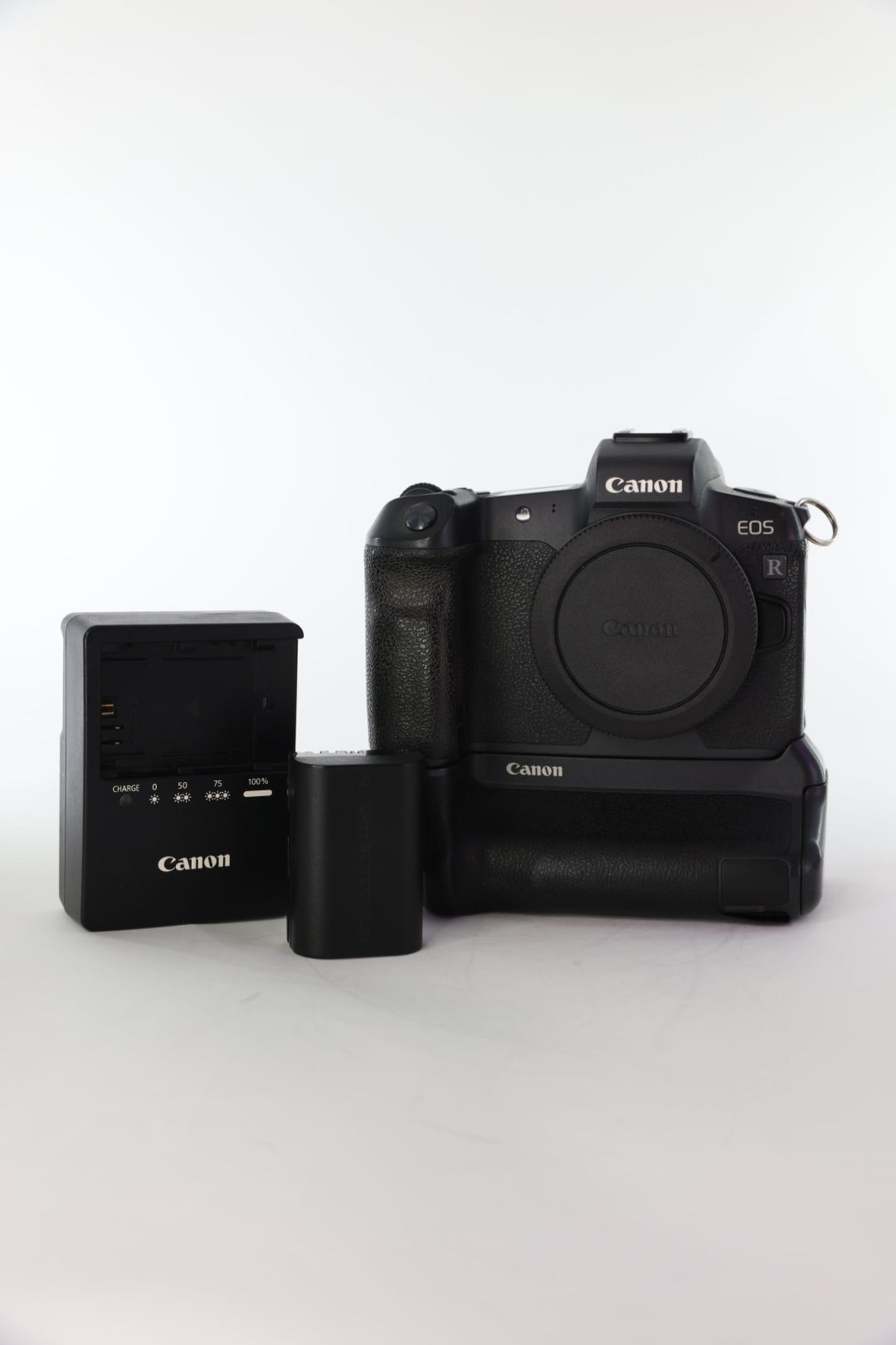 Canon EOSRBODY/02827 EOS R, Body Only + Battery Grip, Used