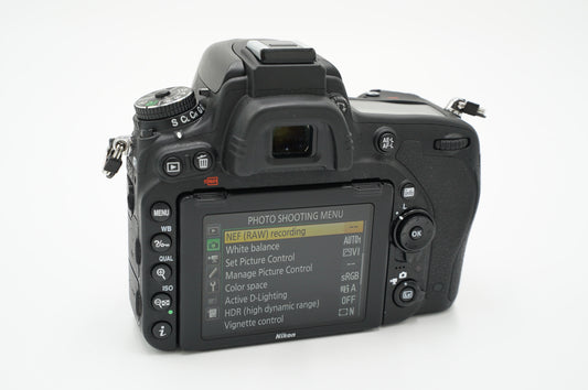 Nikon D750/24120/60737 D750, AF-S 24-120mm f/4G ED VR + MBD16 Grip, Used