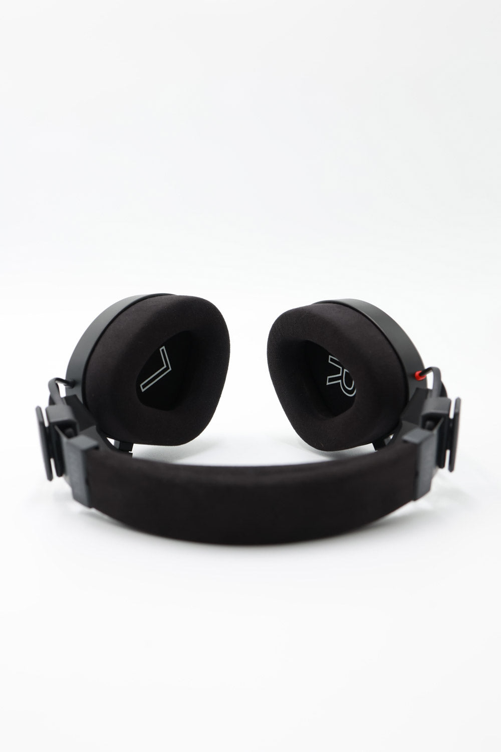 Rode NTH100 Professional Closed-Back Over-Ear Headphones (Black), Used