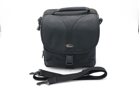 Lowepro Rezo 170 AW Camera Case, Used