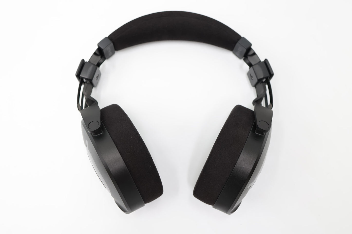 Rode NTH100 Professional Closed-Back Over-Ear Headphones (Black), Used