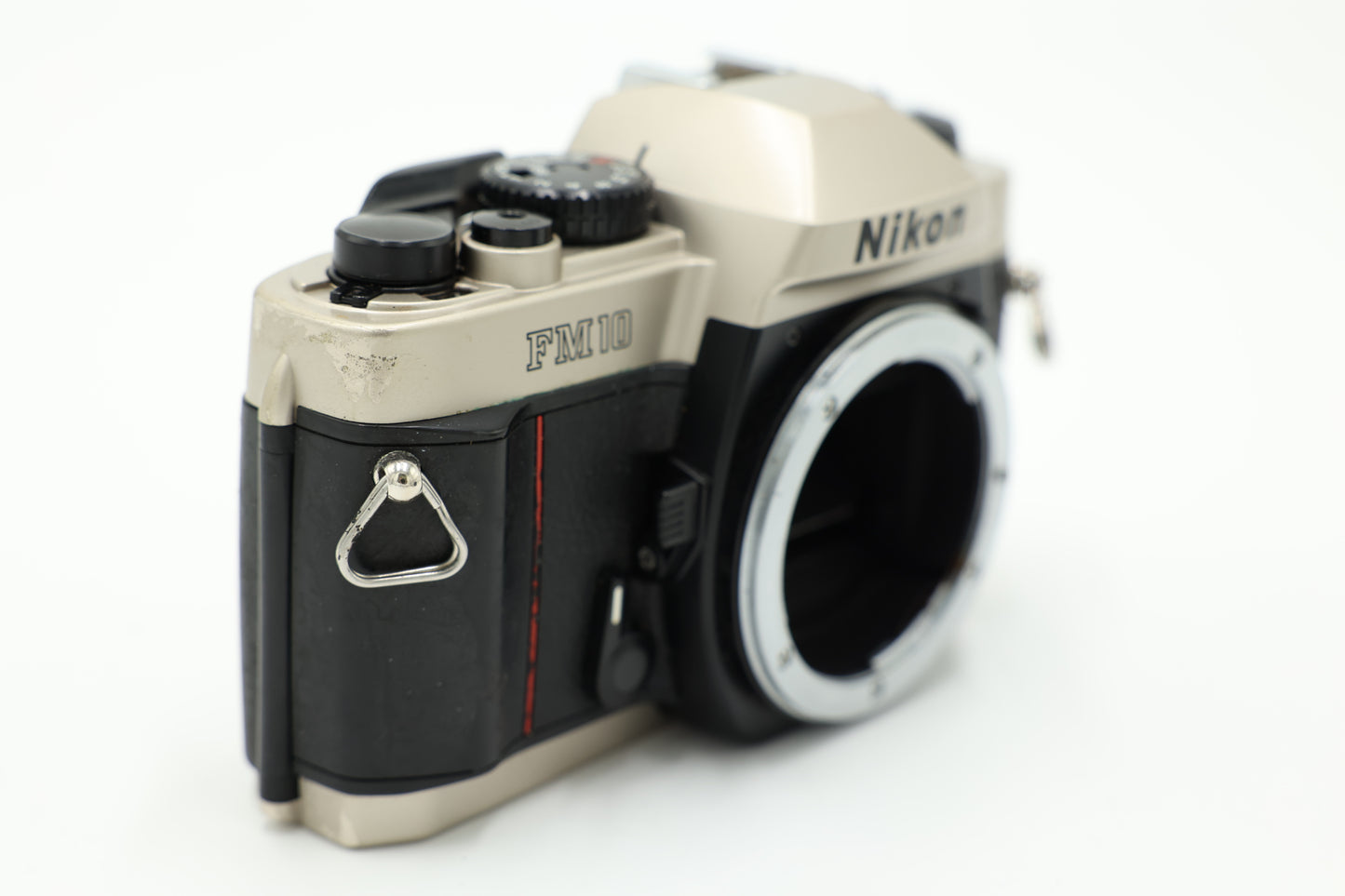 Nikon FM10/3570/18512 FM10 Film Camera w/35-70mm Lens + Kalimar Flash, Used
