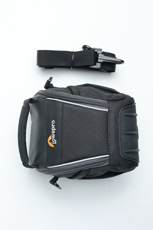 Lowepro Adventura SH 100R II Small Bag, Used