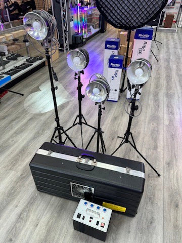 Novatron 1000 4-Light Kit (includes stud adapters) + Hard Case Bundle, Used