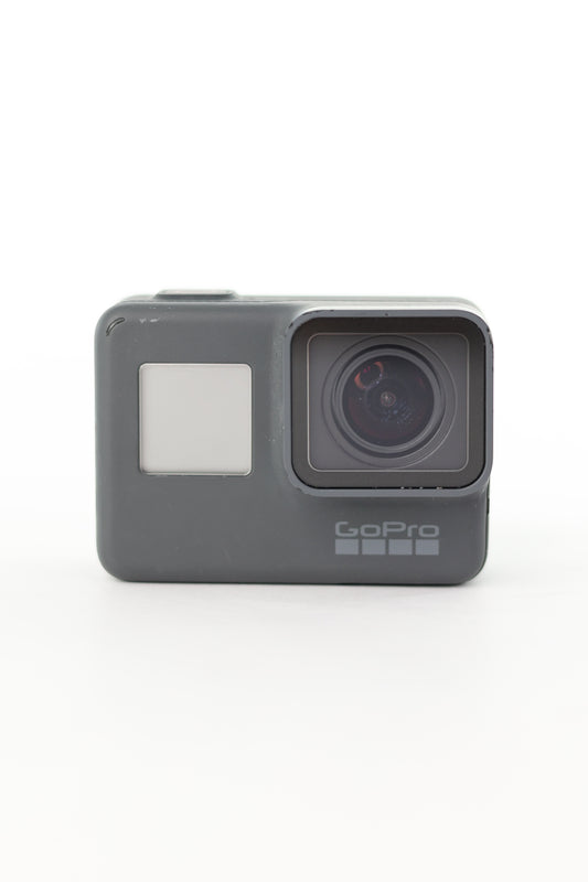 Gopro HERO5/30627 Action Camera w/Harness, Used