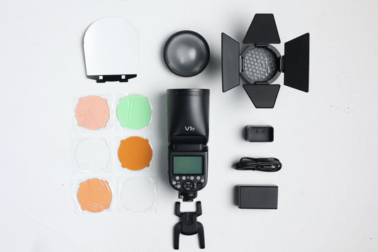 Godox V1F/05763 TTL Round Flash F/Fujifilm + AKR1 Kit, Used