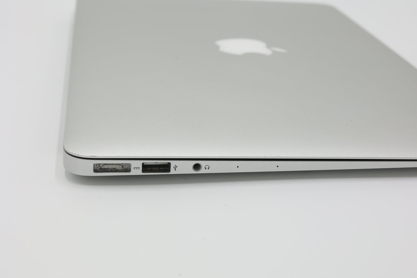 Apple Macbook Air 13 Inch 1.3 GHz i5 4GB (Mid 2013), Used