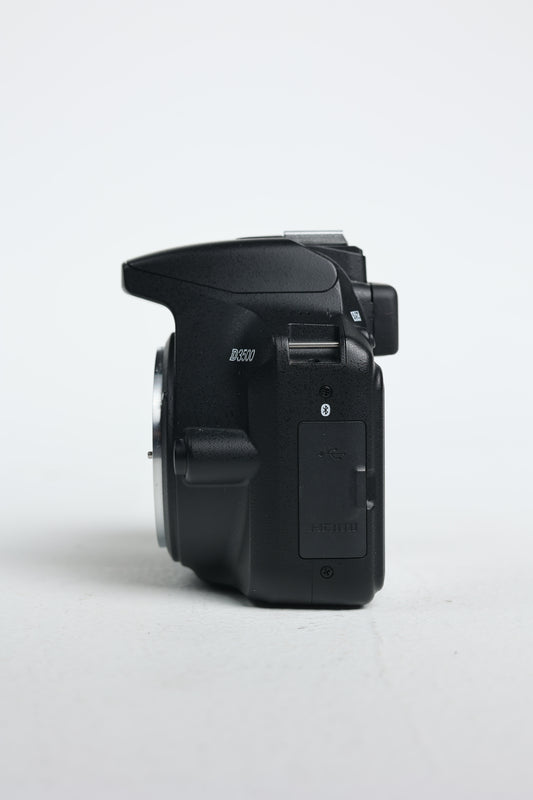 Nikon D3500/DUALLENS/02307 D3500 + 70-300mm + 18-55mm * Shoulder Bag, Used