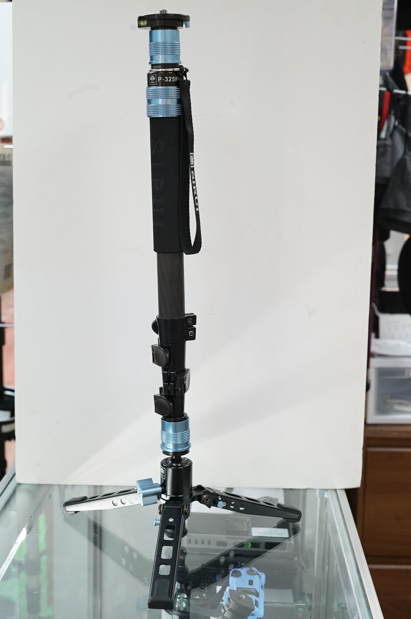 Sirui P-325FL 5-Section Carbon Fiber Monopod, #81780, Used