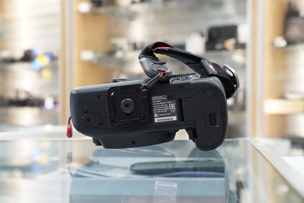 Canon EOS 5D Mark IV DSLR Camera Body (30.4MP) #04250, Used
