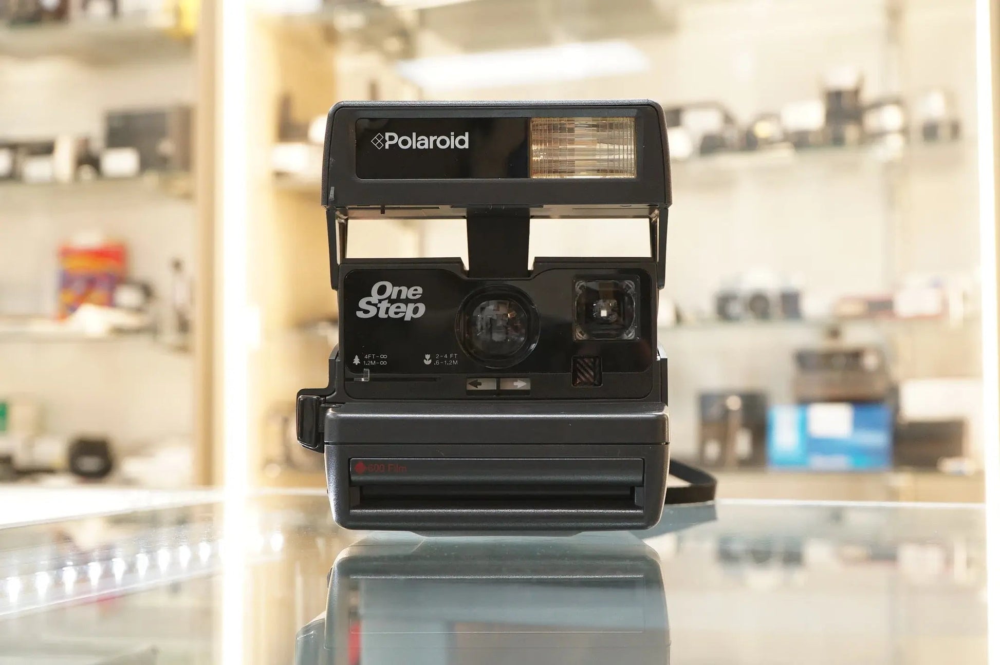 POLAROID ONESTEP-BLK One Step Polaroid Film Camera, Used - AVC photo video store