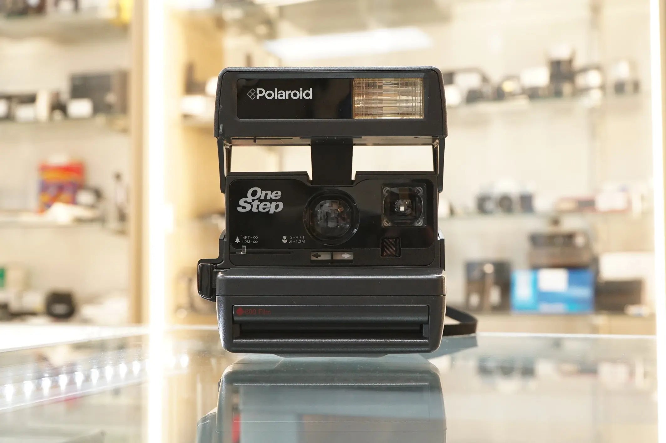 POLAROID ONESTEP-BLK One Step Polaroid Film Camera, Used - AVC photo video store