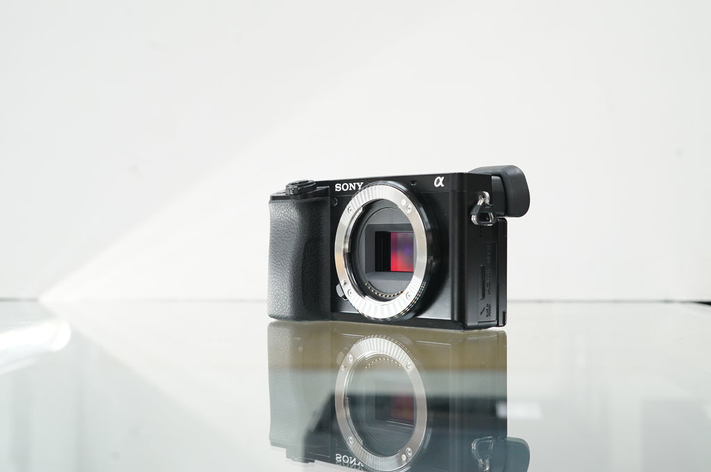 Sony a6100 Mirrorless Camera w/E 16-50mm 3.5-5.6 OSS Lens #6455613 Used